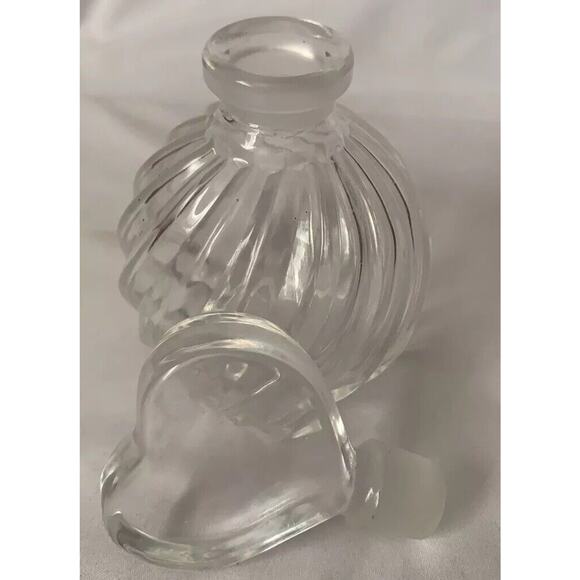 Vintage Clear Ribbed Glass Perfume 5” Bottle W/ Heart Shape Topper - Picture 2 of 2